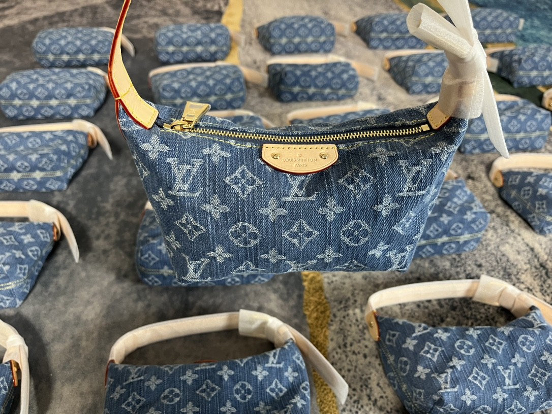 Shebag Super replica Louis Vuitton M82949 HILLS POCHETTE bag review (2025 July Updated)-Best Quality Fake designer Bag Review, Replica designer bag ru Shebag Super replica Louis Vuitton M82949 HILLS POCHETTE bag review (2025 July Updated)-Best Quality Fake designer Bag Review, Replica designer bag ru
