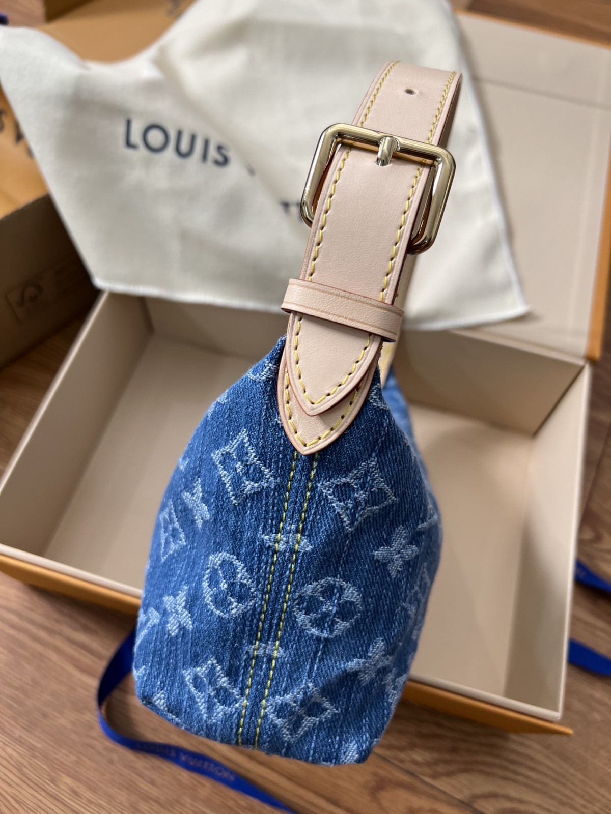 Shebag Super replica Louis Vuitton M82949 HILLS POCHETTE bag review (2025 July Updated)-Best Quality Fake designer Bag Review, Replica designer bag ru Shebag Super replica Louis Vuitton M82949 HILLS POCHETTE bag review (2025 July Updated)-Best Quality Fake designer Bag Review, Replica designer bag ru