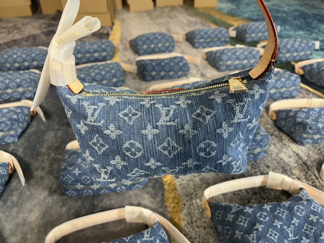 Shebag Super replica Louis Vuitton M82949 HILLS POCHETTE bag review (2025 July Updated)-Best Quality Fake designer Bag Review, Replica designer bag ru Shebag Super replica Louis Vuitton M82949 HILLS POCHETTE bag review (2025 July Updated)-Best Quality Fake designer Bag Review, Replica designer bag ru