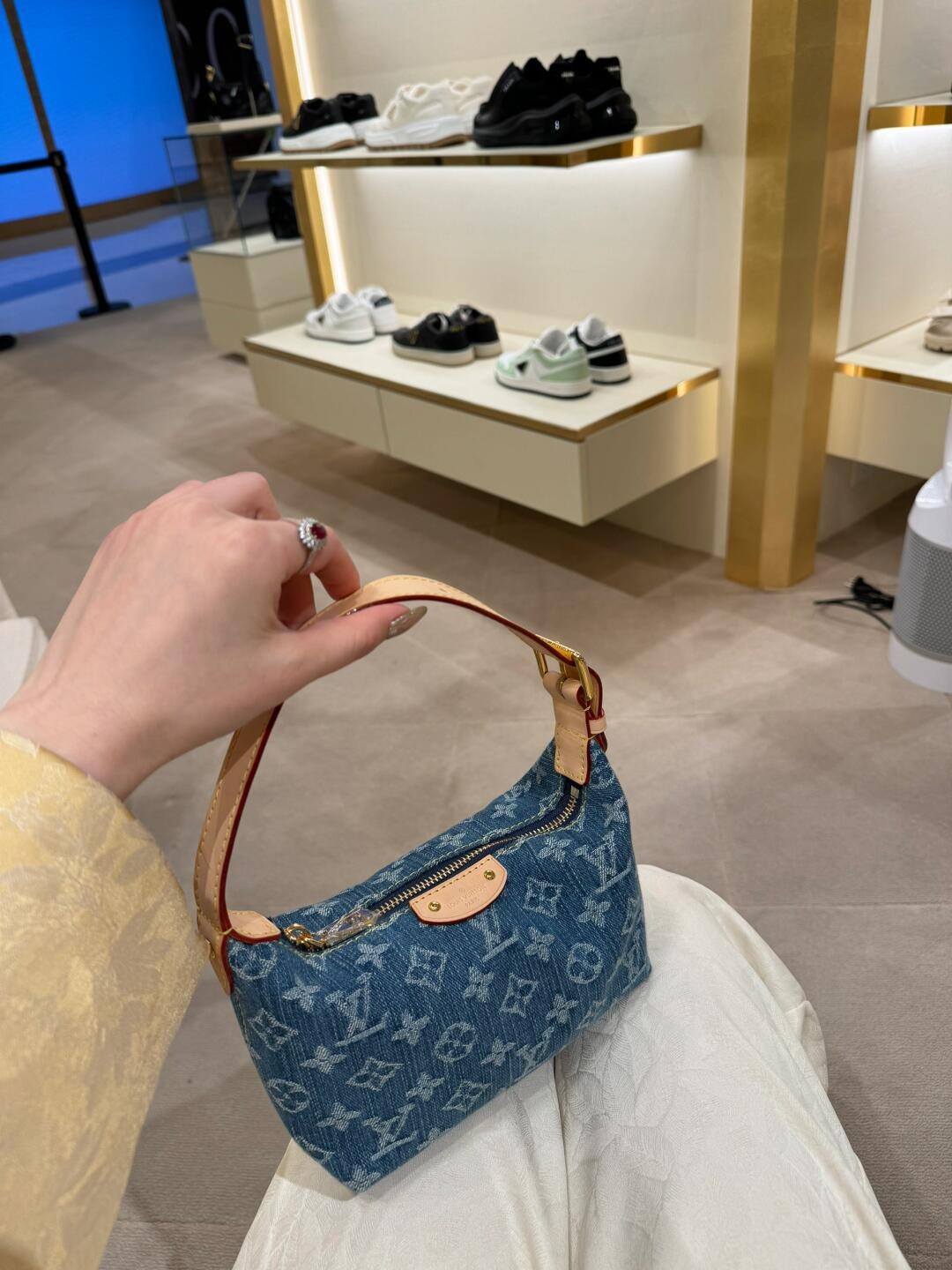 Shebag Super replica Louis Vuitton M82949 HILLS POCHETTE bag review (2025 July Updated)-Best Quality Fake designer Bag Review, Replica designer bag ru Shebag Super replica Louis Vuitton M82949 HILLS POCHETTE bag review (2025 July Updated)-Best Quality Fake designer Bag Review, Replica designer bag ru