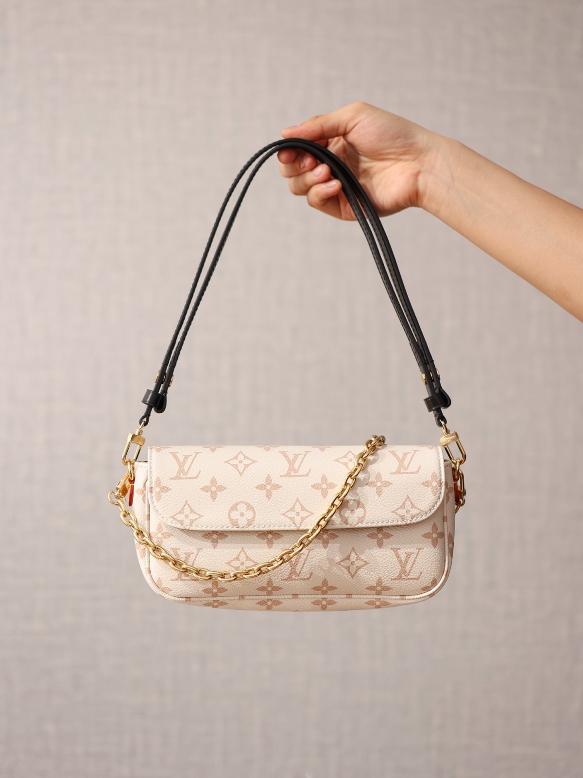 Shebag Super replica Louis Vuitton M83091 Ivy White Monogram bag(2025 July updated)-Best Quality Fake designer Bag Review, Replica designer bag ru