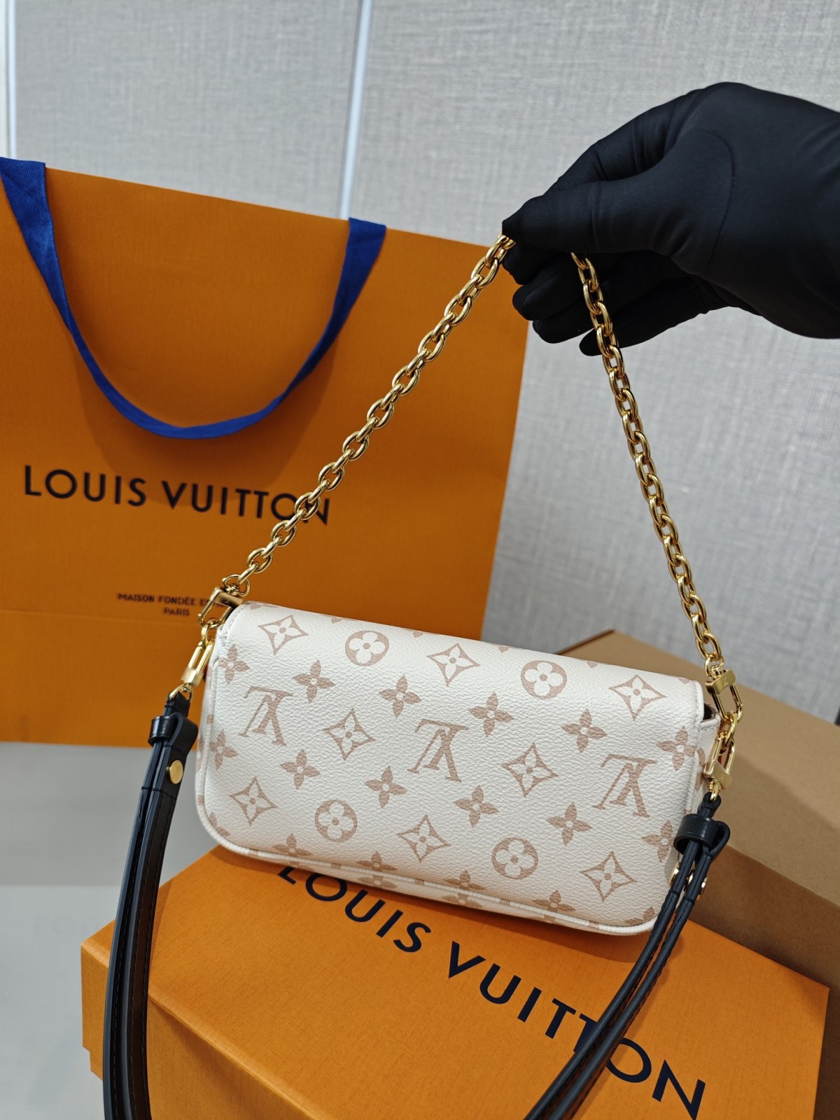 Shebag Super replica Louis Vuitton M83091 Ivy White Monogram bag(2025 July updated)-Best Quality Fake designer Bag Review, Replica designer bag ru
