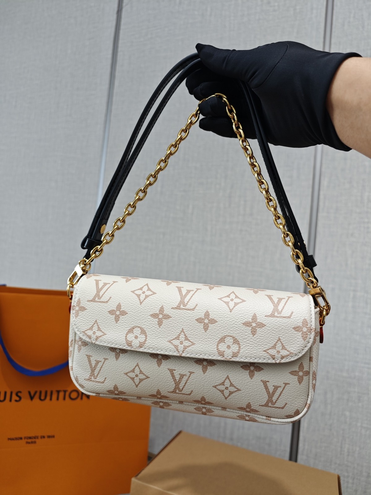 Shebag Super replica Louis Vuitton M83091 Ivy White Monogram bag(2025 July updated)-Best Quality Fake designer Bag Review, Replica designer bag ru