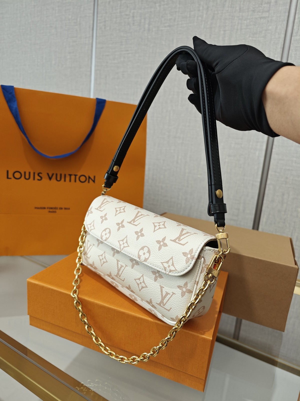 Shebag Super replica Louis Vuitton M83091 Ivy White Monogram bag(2025 July updated)-Best Quality Fake designer Bag Review, Replica designer bag ru