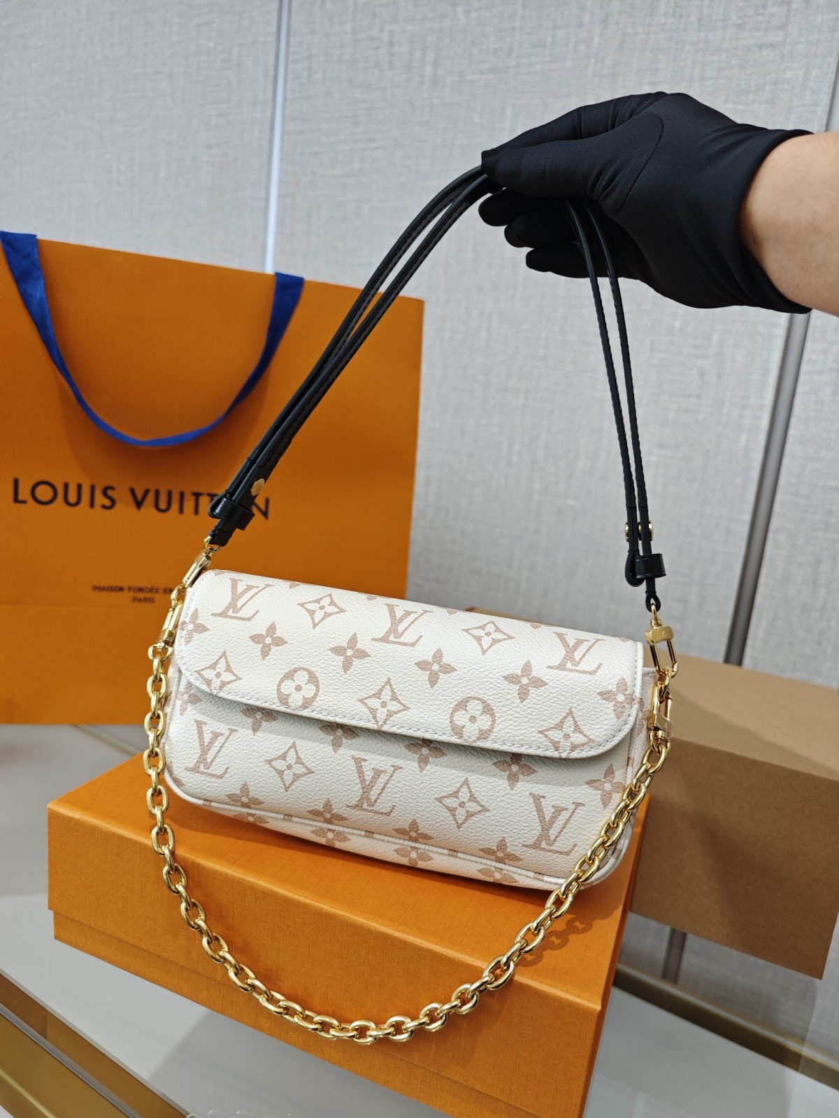 Shebag Super replica Louis Vuitton M83091 Ivy White Monogram bag(2025 July updated)-Best Quality Fake designer Bag Review, Replica designer bag ru