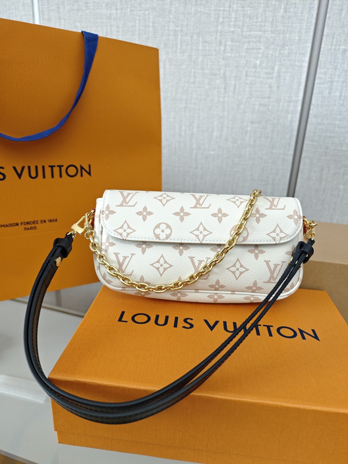 Shebag Super replica Louis Vuitton M83091 Ivy White Monogram bag(2025 July updated)-Best Quality Fake designer Bag Review, Replica designer bag ru