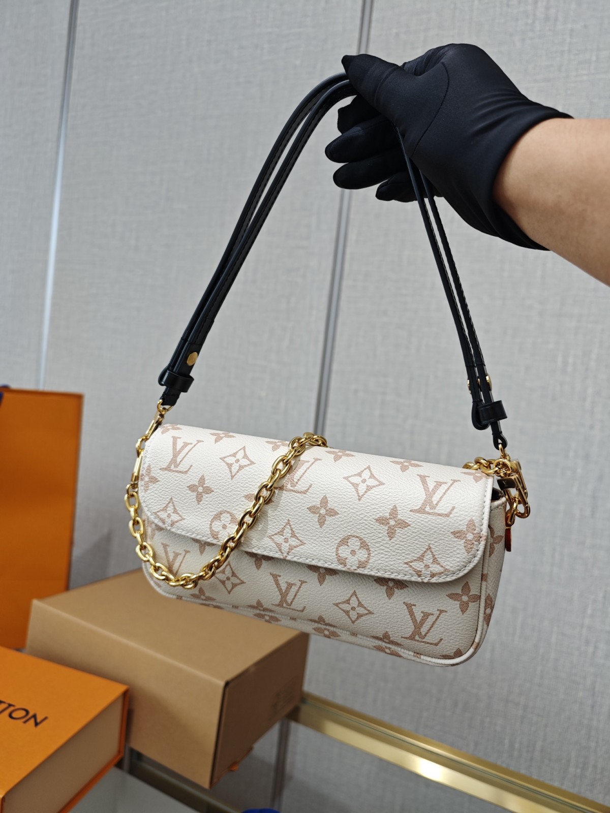 Shebag Super replica Louis Vuitton M83091 Ivy White Monogram bag(2025 July updated)-Best Quality Fake designer Bag Review, Replica designer bag ru