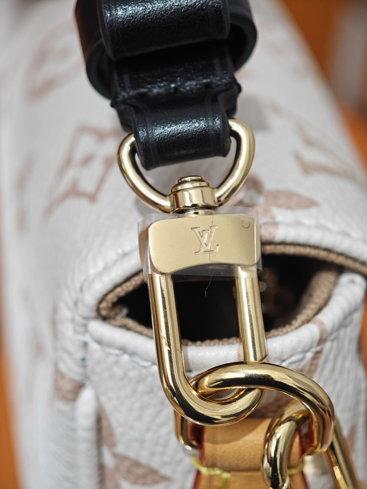 Shebag Super replica Louis Vuitton M83091 Ivy White Monogram bag(2025 July updated)-Best Quality Fake designer Bag Review, Replica designer bag ru