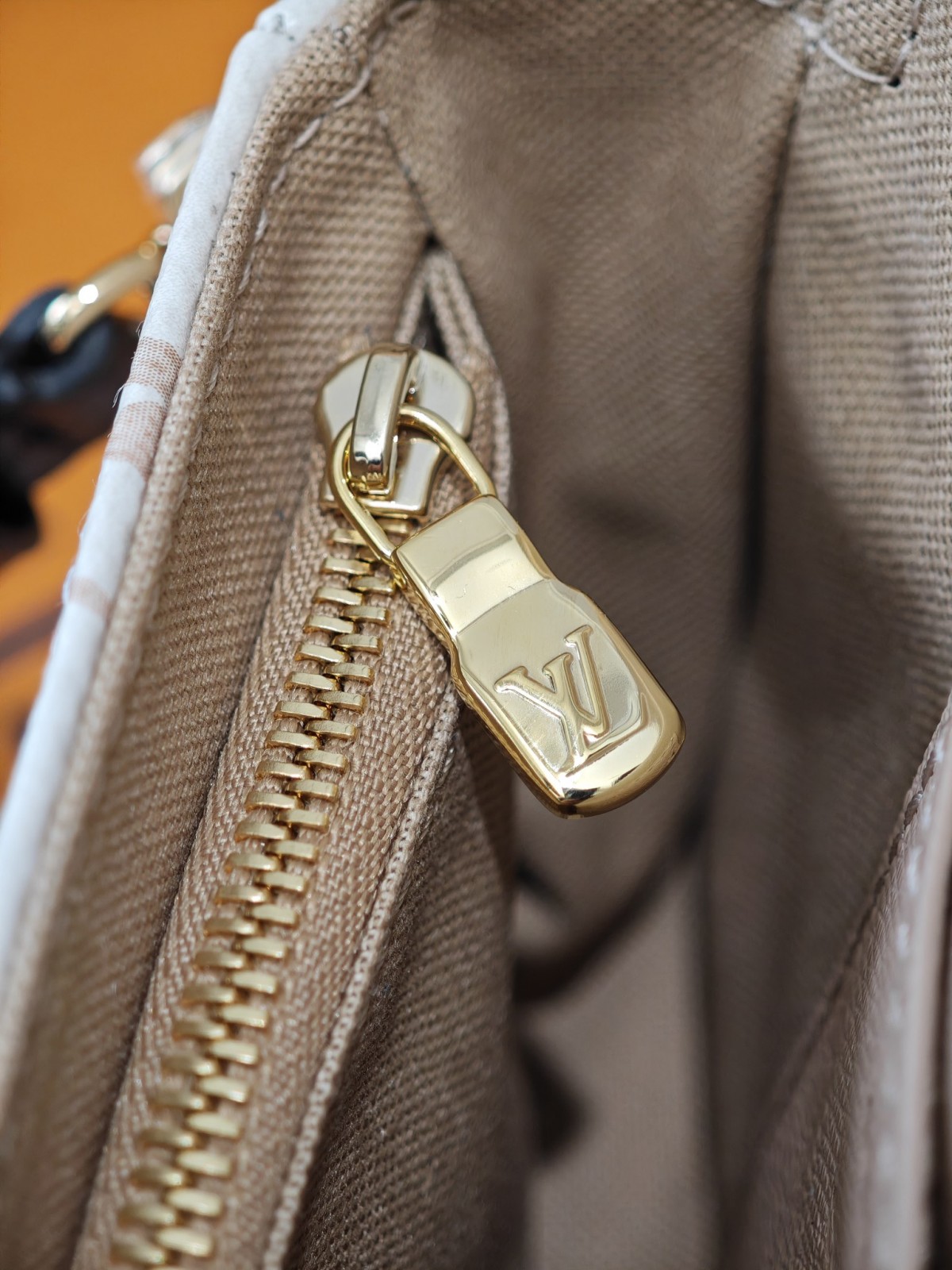 Shebag Super replica Louis Vuitton M83091 Ivy White Monogram bag(2025 July updated)-Best Quality Fake designer Bag Review, Replica designer bag ru