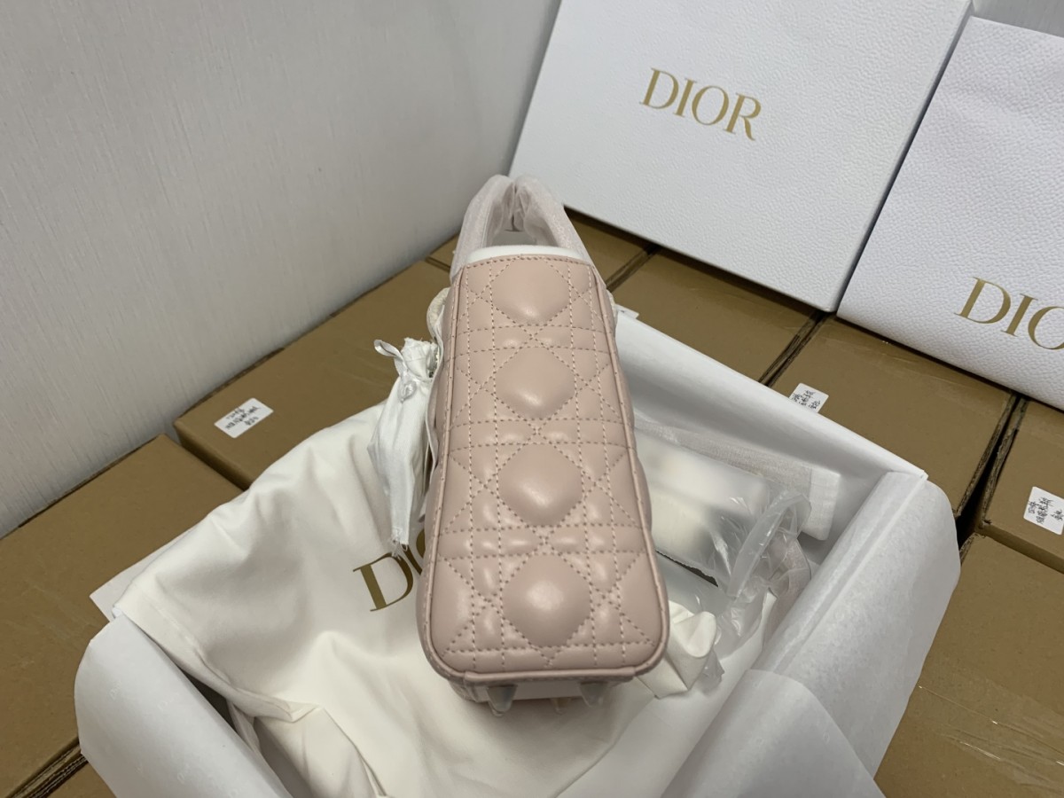 Shebag super replica Lady Dior in pink medium bag review(2025 July updated)-Best Quality Fake designer Bag Review, Replica designer bag ru