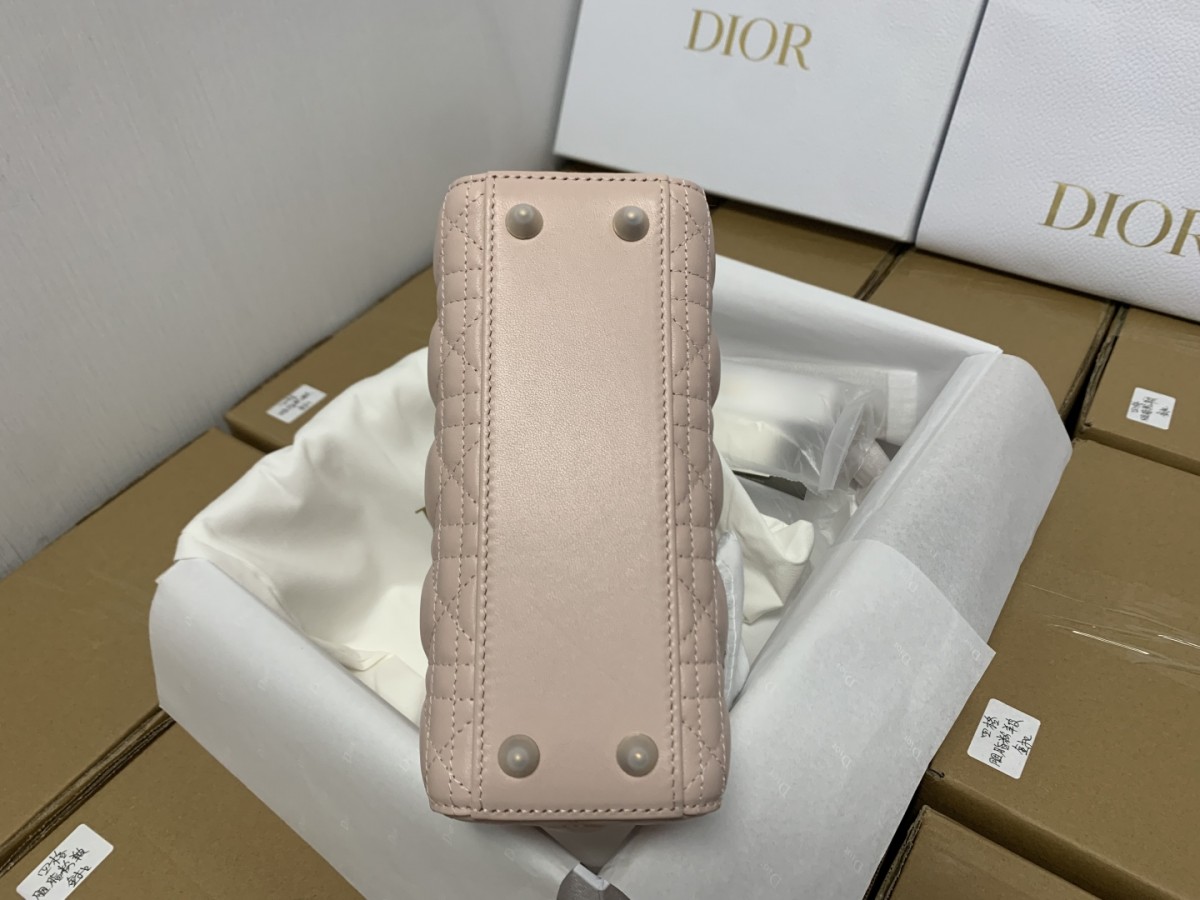 Shebag super replica Lady Dior in pink medium bag review(2025 July updated)-Best Quality Fake designer Bag Review, Replica designer bag ru