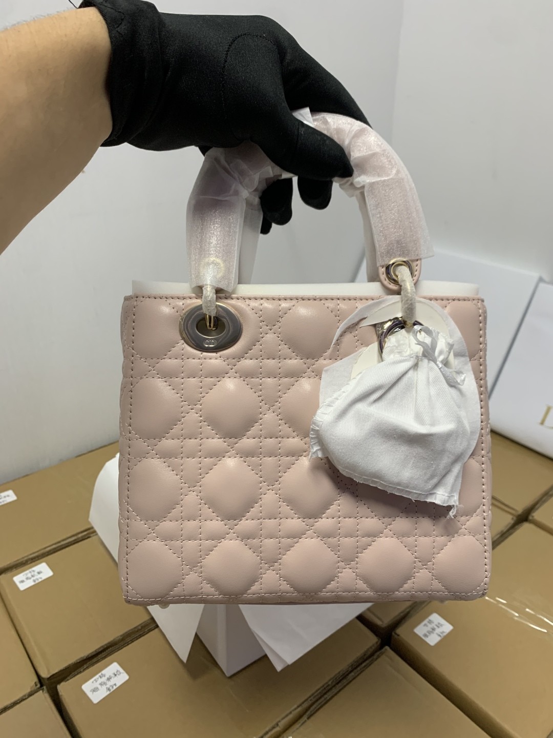 Shebag super replica Lady Dior in pink medium bag review(2025 July updated)-Best Quality Fake designer Bag Review, Replica designer bag ru