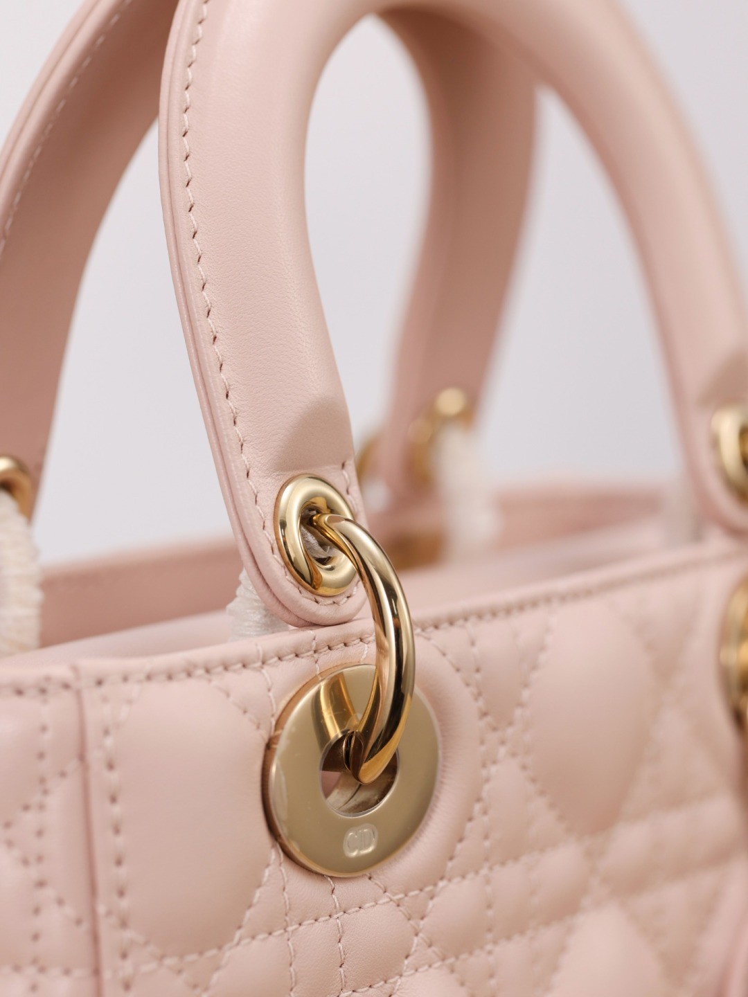 Shebag super replica Lady Dior in pink medium bag review(2025 July updated)-Best Quality Fake designer Bag Review, Replica designer bag ru