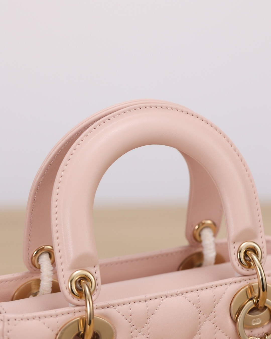 Shebag super replica Lady Dior in pink medium bag review(2025 July updated)-Best Quality Fake designer Bag Review, Replica designer bag ru