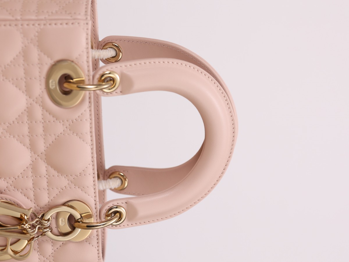 Shebag super replica Lady Dior in pink medium bag review(2025 July updated)-Best Quality Fake designer Bag Review, Replica designer bag ru