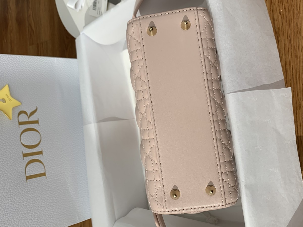 Shebag super replica Lady Dior in pink medium bag review(2025 July updated)-Best Quality Fake designer Bag Review, Replica designer bag ru