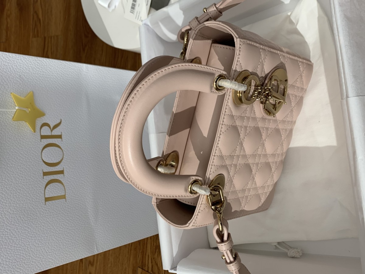 Shebag super replica Lady Dior in pink medium bag review(2025 July updated)-Best Quality Fake designer Bag Review, Replica designer bag ru