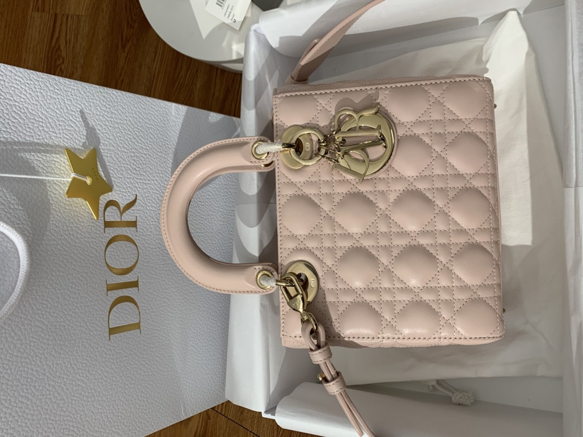 Shebag super replica Lady Dior in pink medium bag review(2025 July updated)-Best Quality Fake designer Bag Review, Replica designer bag ru