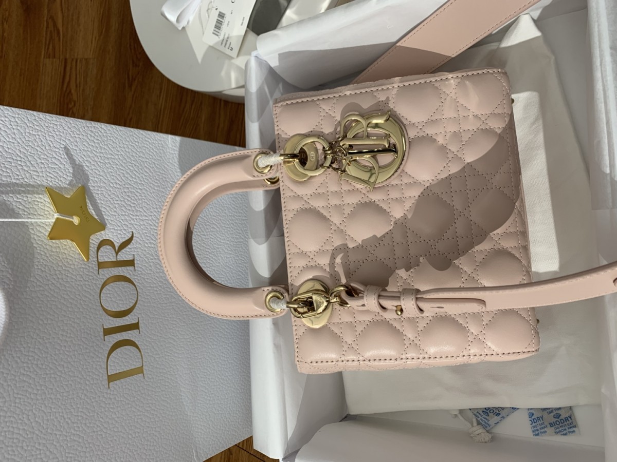 Shebag super replica Lady Dior in pink medium bag review(2025 July updated)-Best Quality Fake designer Bag Review, Replica designer bag ru