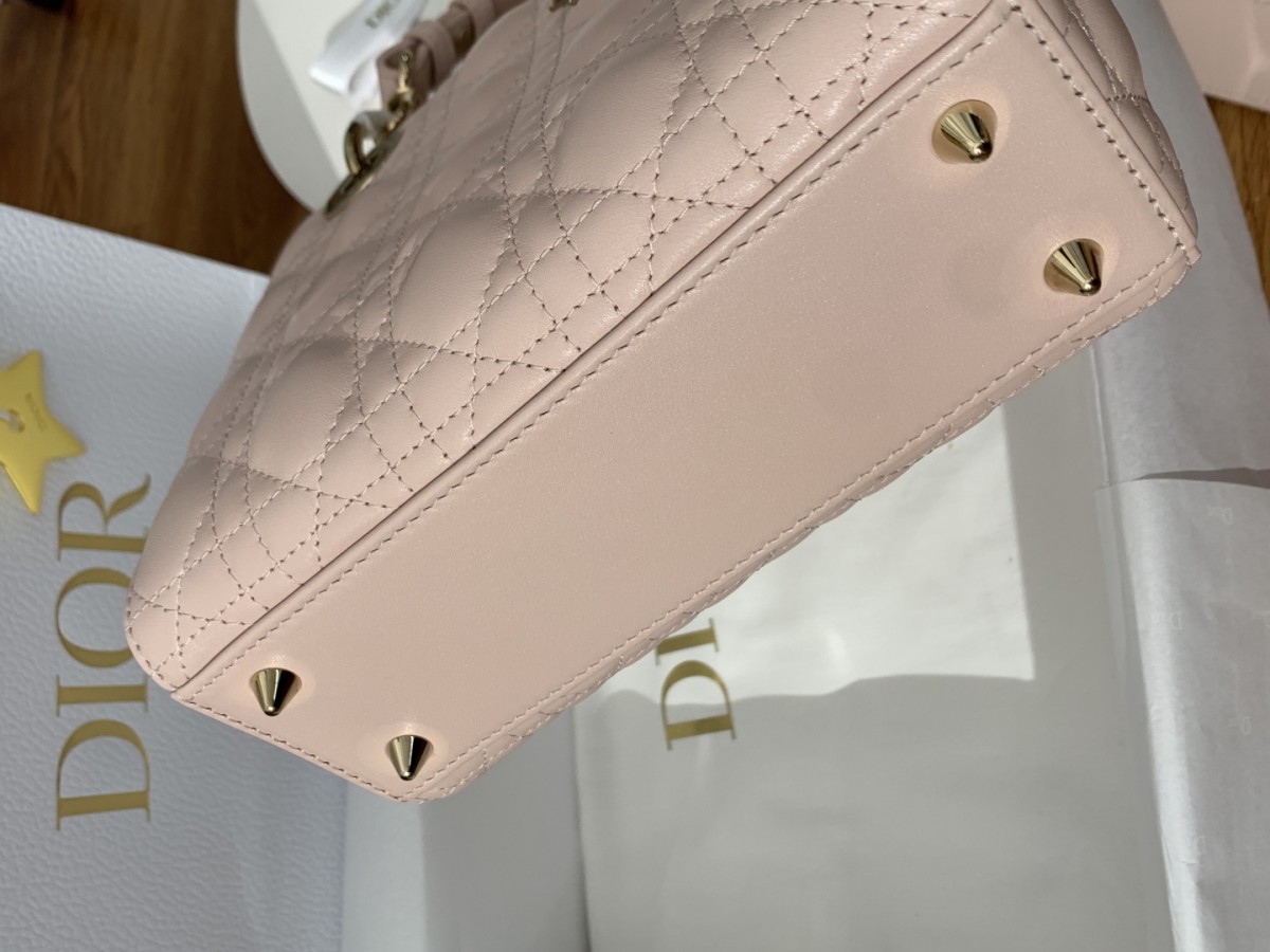 Shebag super replica Lady Dior in pink medium bag review(2025 July updated)-Best Quality Fake designer Bag Review, Replica designer bag ru