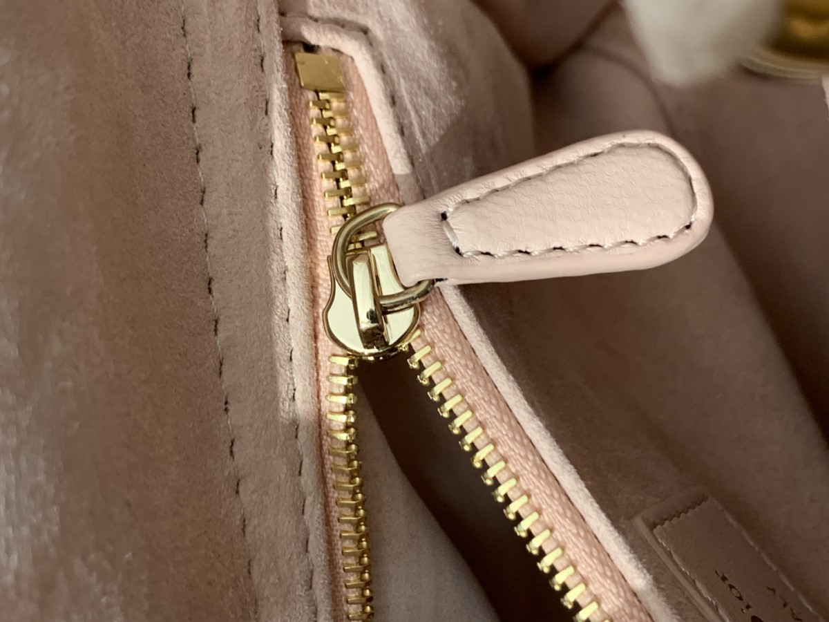 Shebag super replica Lady Dior in pink medium bag review(2025 July updated)-Best Quality Fake designer Bag Review, Replica designer bag ru