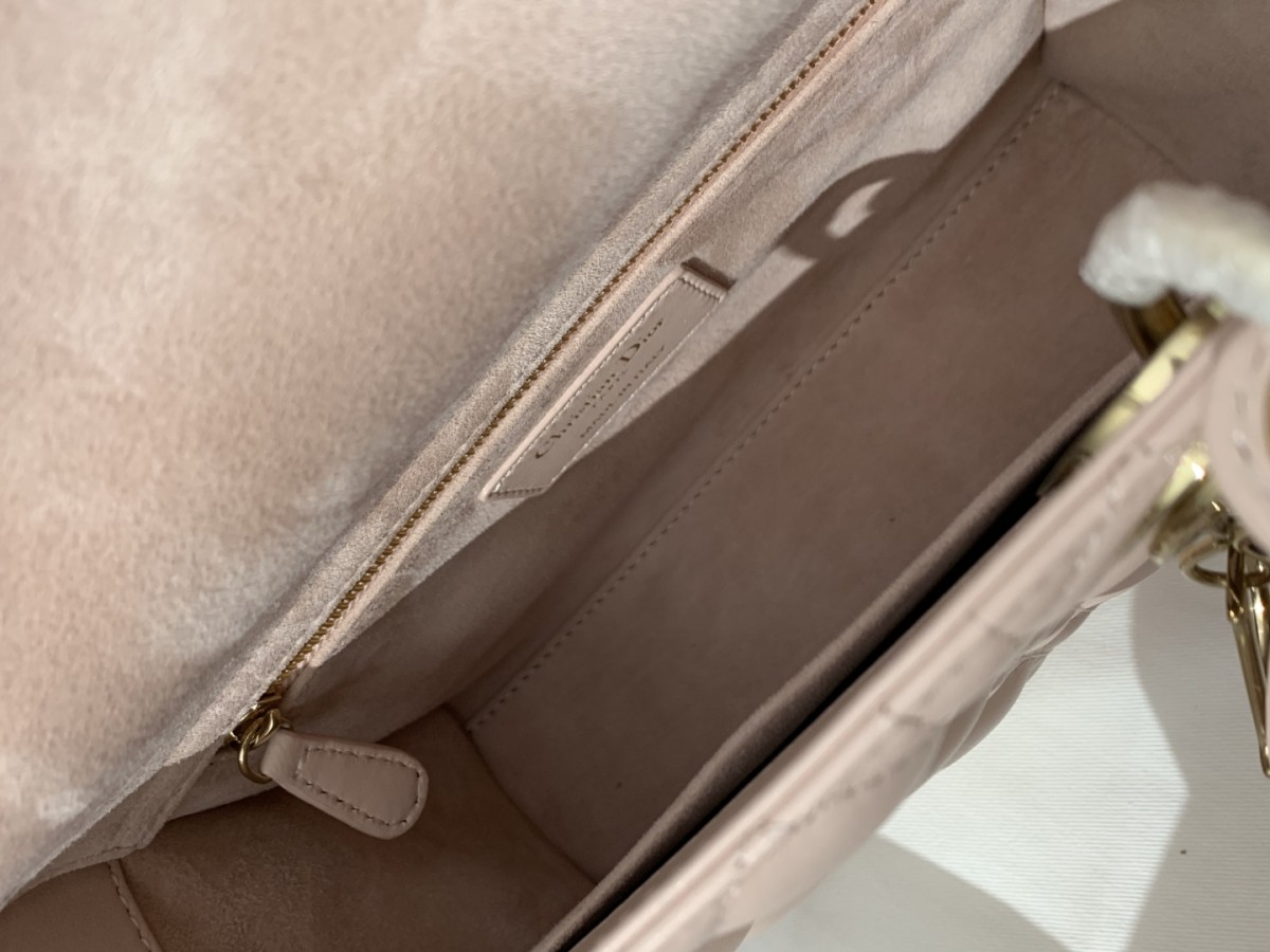 Shebag super replica Lady Dior in pink medium bag review(2025 July updated)-Best Quality Fake designer Bag Review, Replica designer bag ru