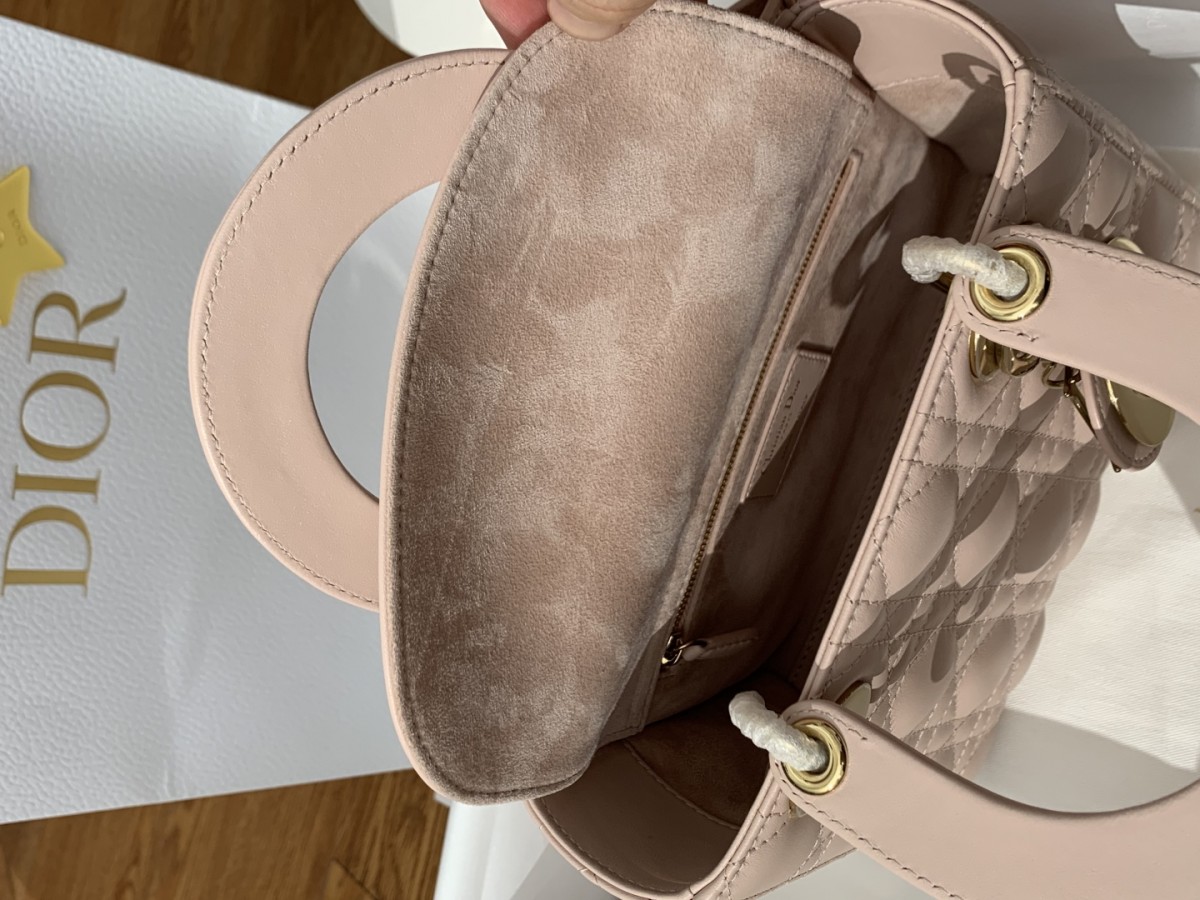 Shebag super replica Lady Dior in pink medium bag review(2025 July updated)-Best Quality Fake designer Bag Review, Replica designer bag ru