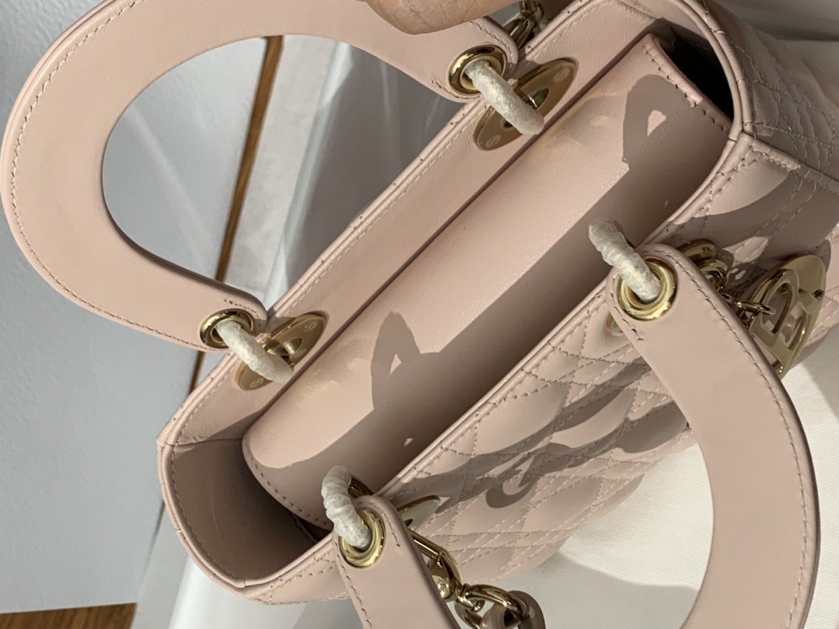 Shebag super replica Lady Dior in pink medium bag review(2025 July updated)-Best Quality Fake designer Bag Review, Replica designer bag ru