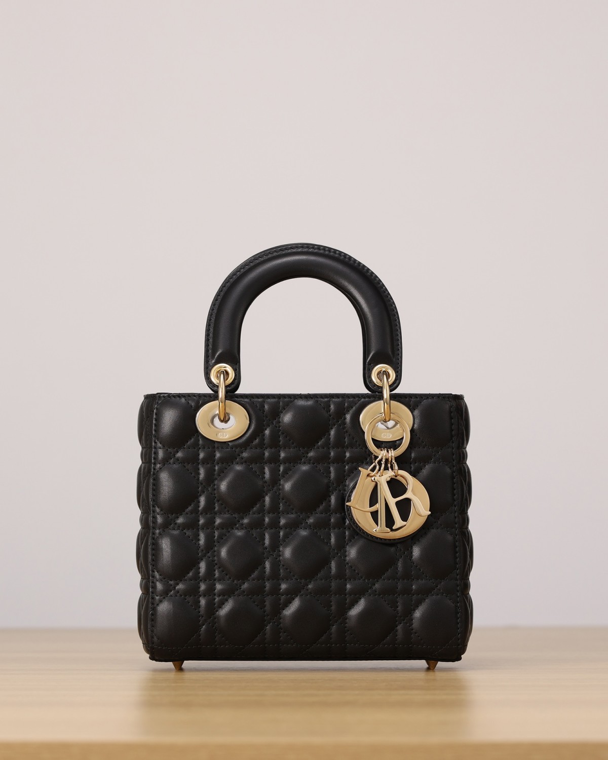 Shebag Super replica Lady Dior Small size in black bag review (2025 July Updated)-Best Quality Fake designer Bag Review, Replica designer bag ru