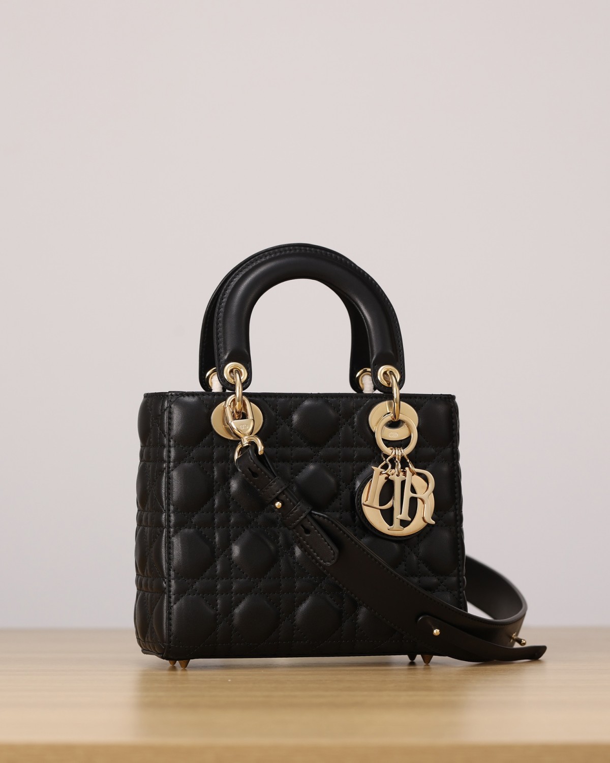 Shebag Super replica Lady Dior Small size in black bag review (2025 July Updated)-Best Quality Fake designer Bag Review, Replica designer bag ru
