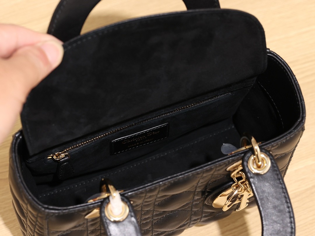 Shebag Super replica Lady Dior Small size in black bag review (2025 July Updated)-Best Quality Fake designer Bag Review, Replica designer bag ru
