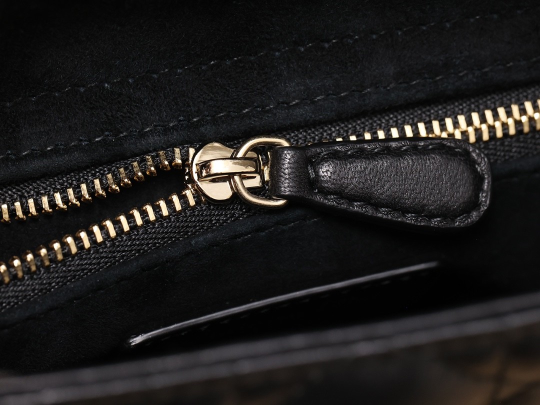 Shebag Super replica Lady Dior Small size in black bag review (2025 July Updated)-Best Quality Fake designer Bag Review, Replica designer bag ru