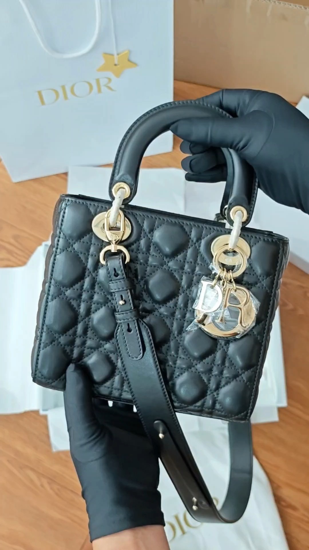 Shebag Super replica Lady Dior Small size in black bag review (2025 July Updated)-Best Quality Fake designer Bag Review, Replica designer bag ru