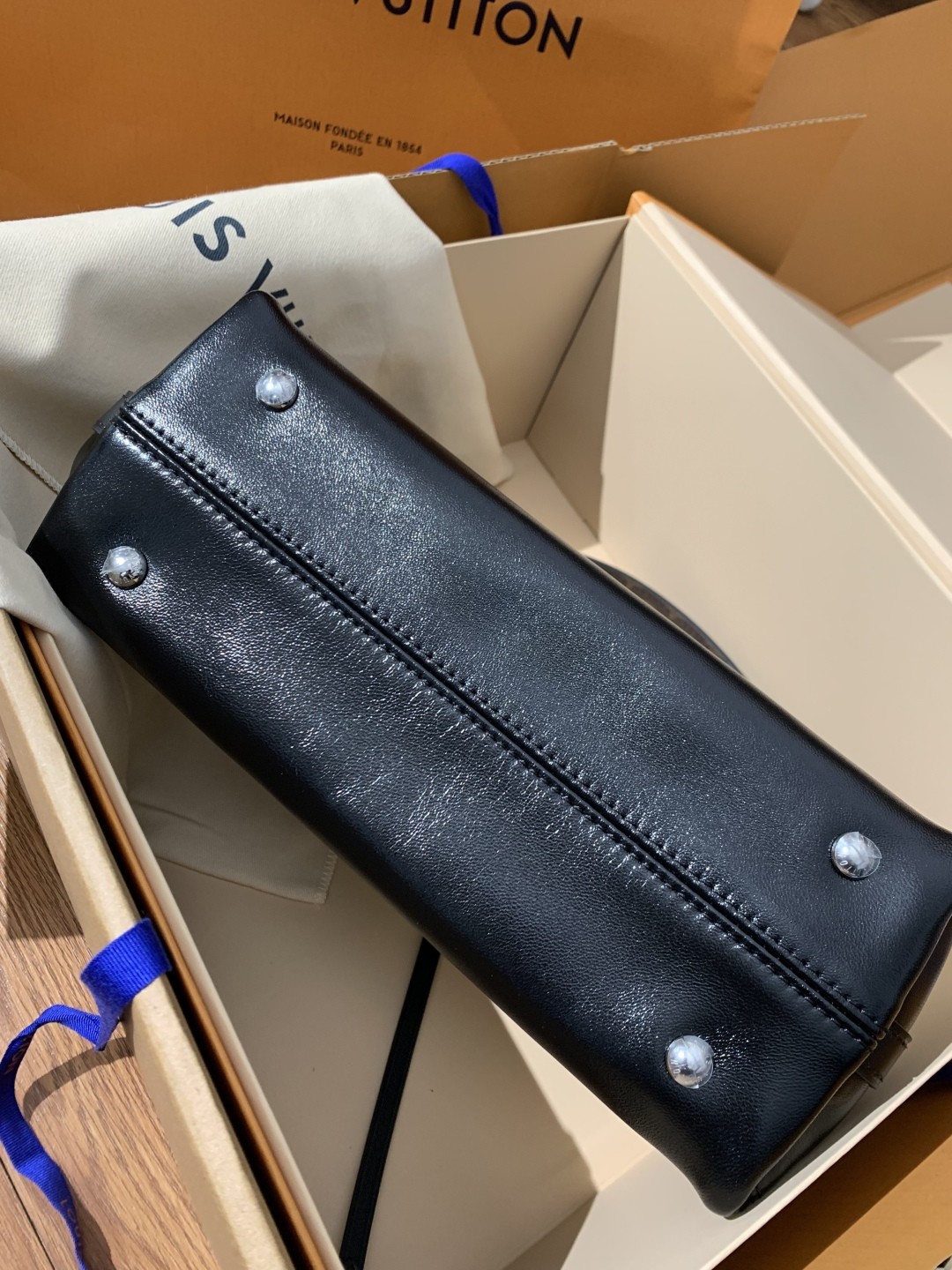 Shebag Super replica Louis Vuitton carryall dark bb lambskin bag review(July 2025 updated)-Best Quality Fake designer Bag Review, Replica designer bag ru