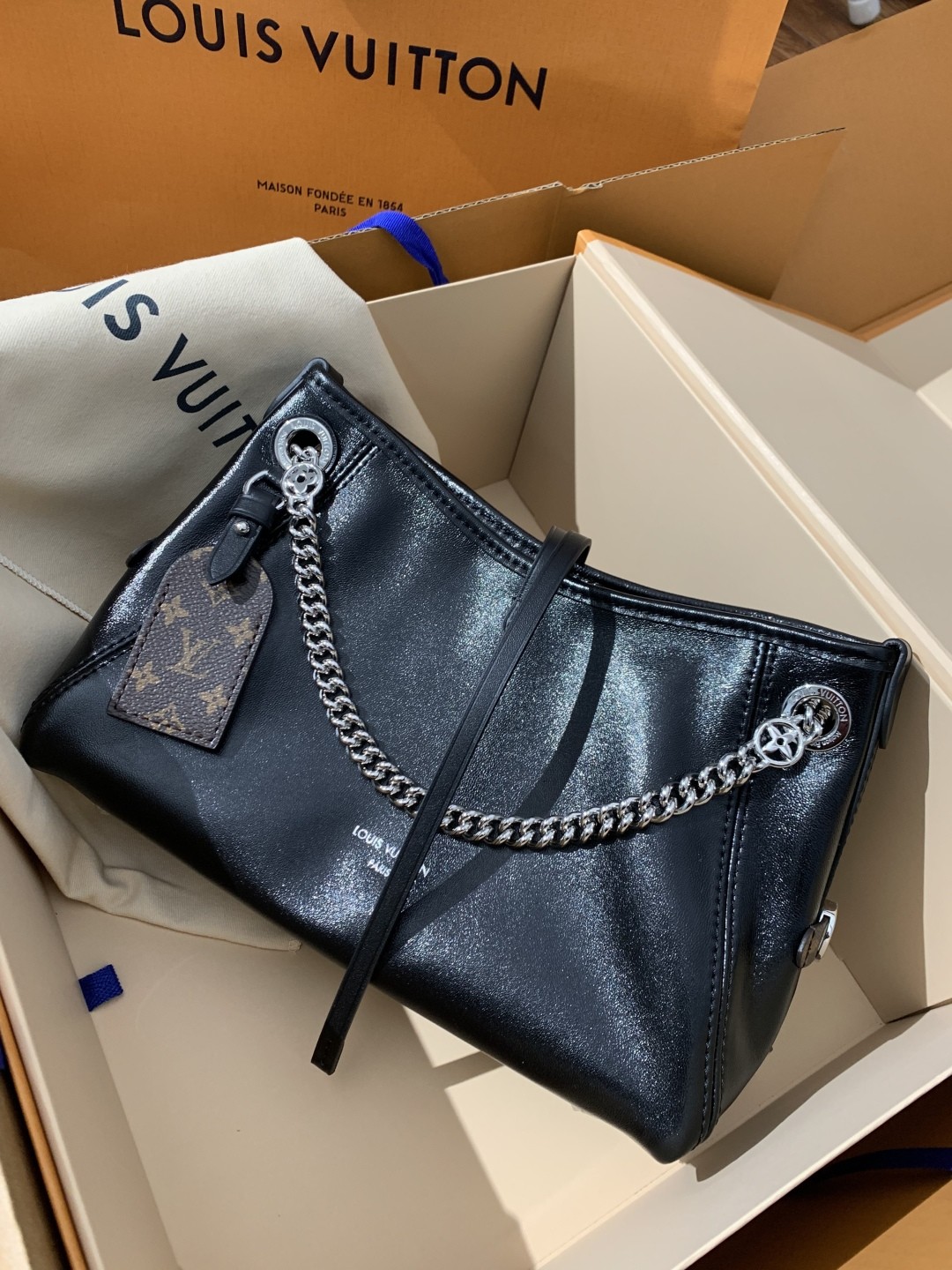 Shebag Super replica Louis Vuitton carryall dark bb lambskin bag review(July 2025 updated)-Best Quality Fake designer Bag Review, Replica designer bag ru