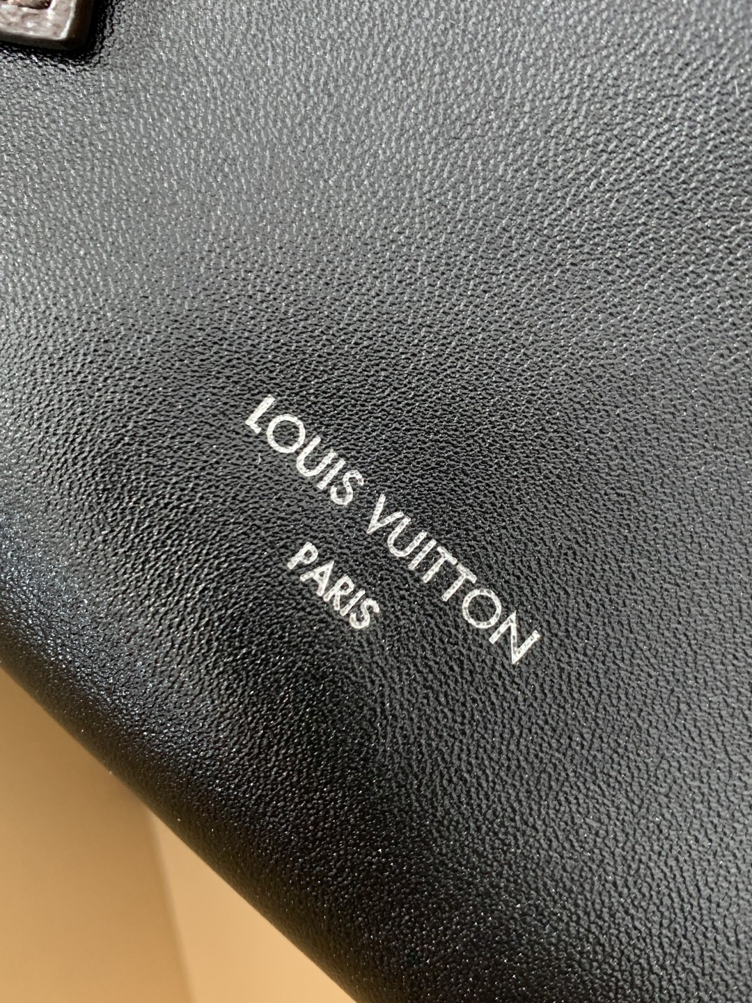 Shebag Super replica Louis Vuitton carryall dark bb lambskin bag review(July 2025 updated)-Best Quality Fake designer Bag Review, Replica designer bag ru