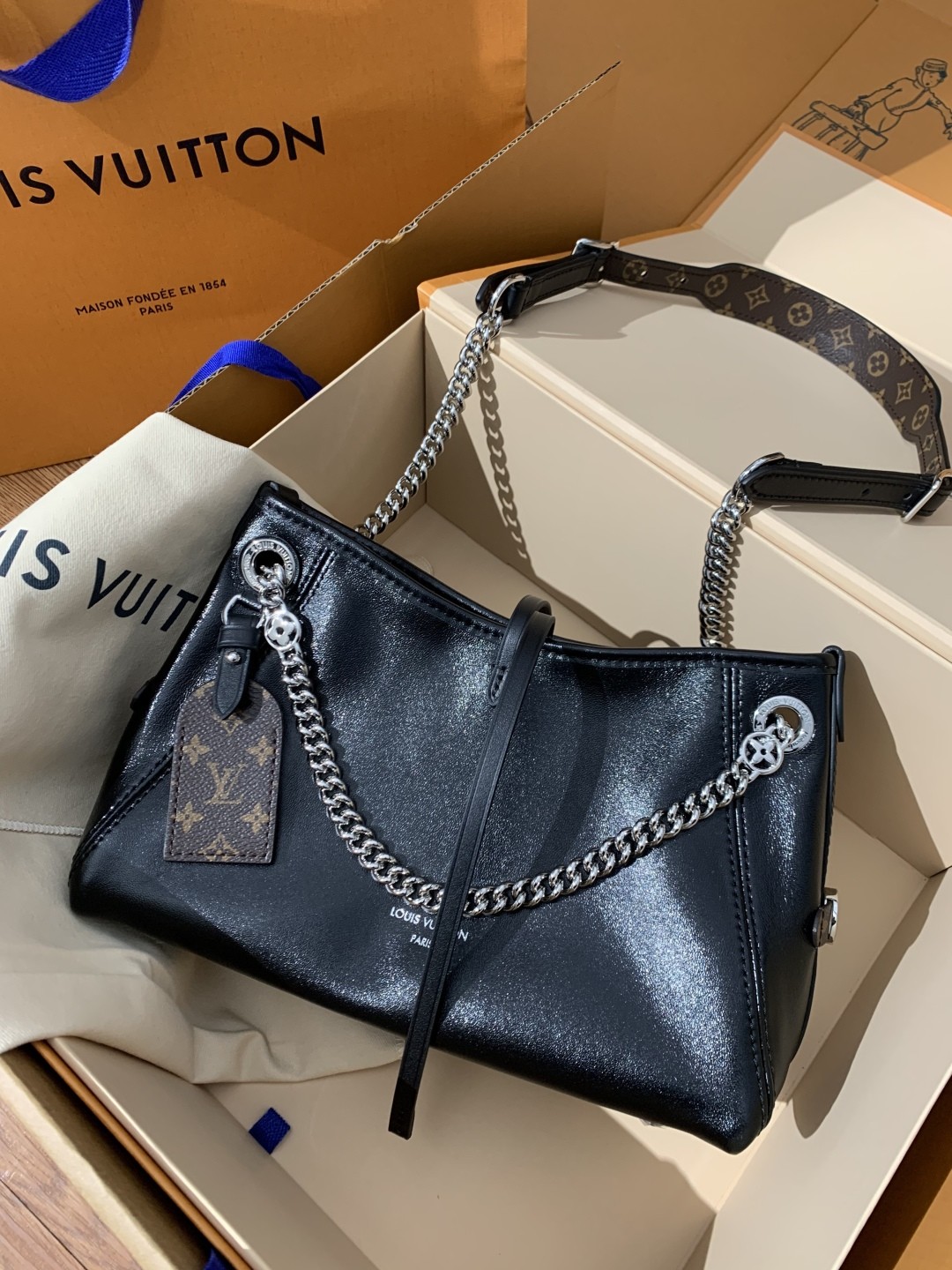 Shebag Super replica Louis Vuitton carryall dark bb lambskin bag review(July 2025 updated)-Best Quality Fake designer Bag Review, Replica designer bag ru