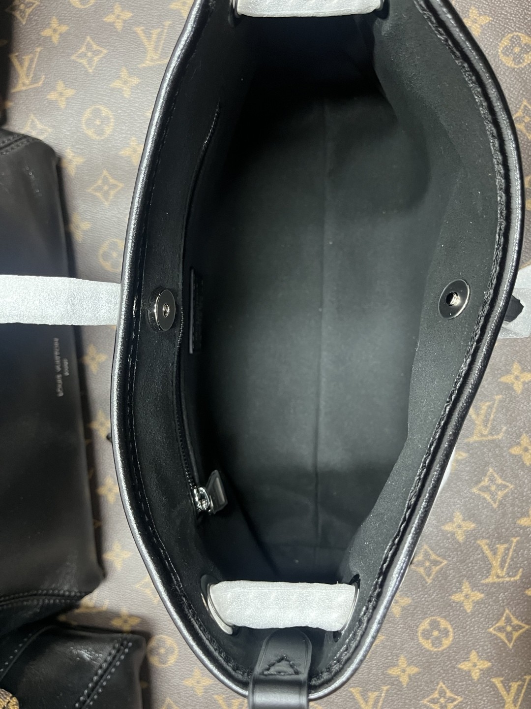 Shebag Super replica Louis Vuitton carryall dark bb lambskin bag review(July 2025 updated)-Best Quality Fake designer Bag Review, Replica designer bag ru