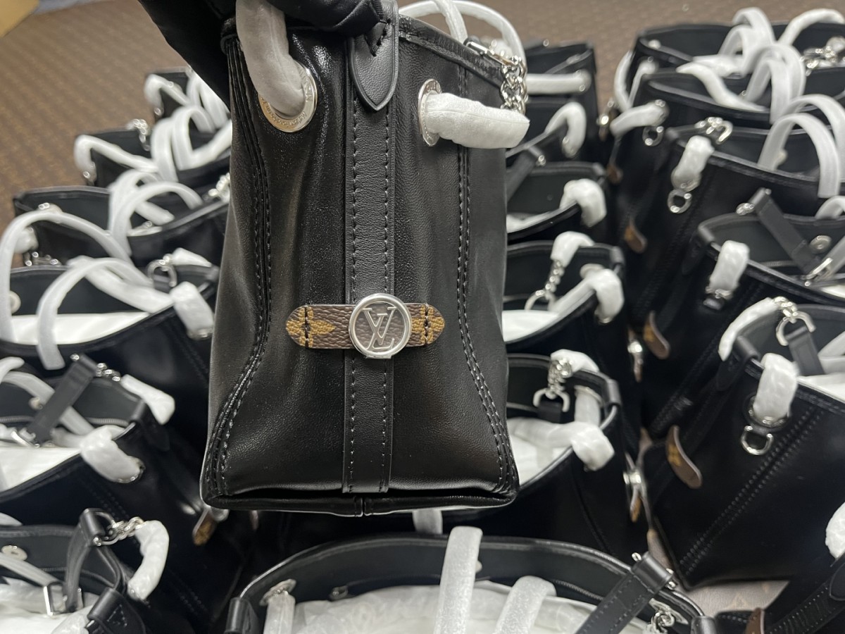 Shebag Super replica Louis Vuitton carryall dark bb lambskin bag review(July 2025 updated)-Best Quality Fake designer Bag Review, Replica designer bag ru