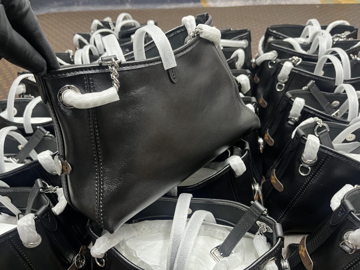 Shebag Super replica Louis Vuitton carryall dark bb lambskin bag review(July 2025 updated)-Best Quality Fake designer Bag Review, Replica designer bag ru