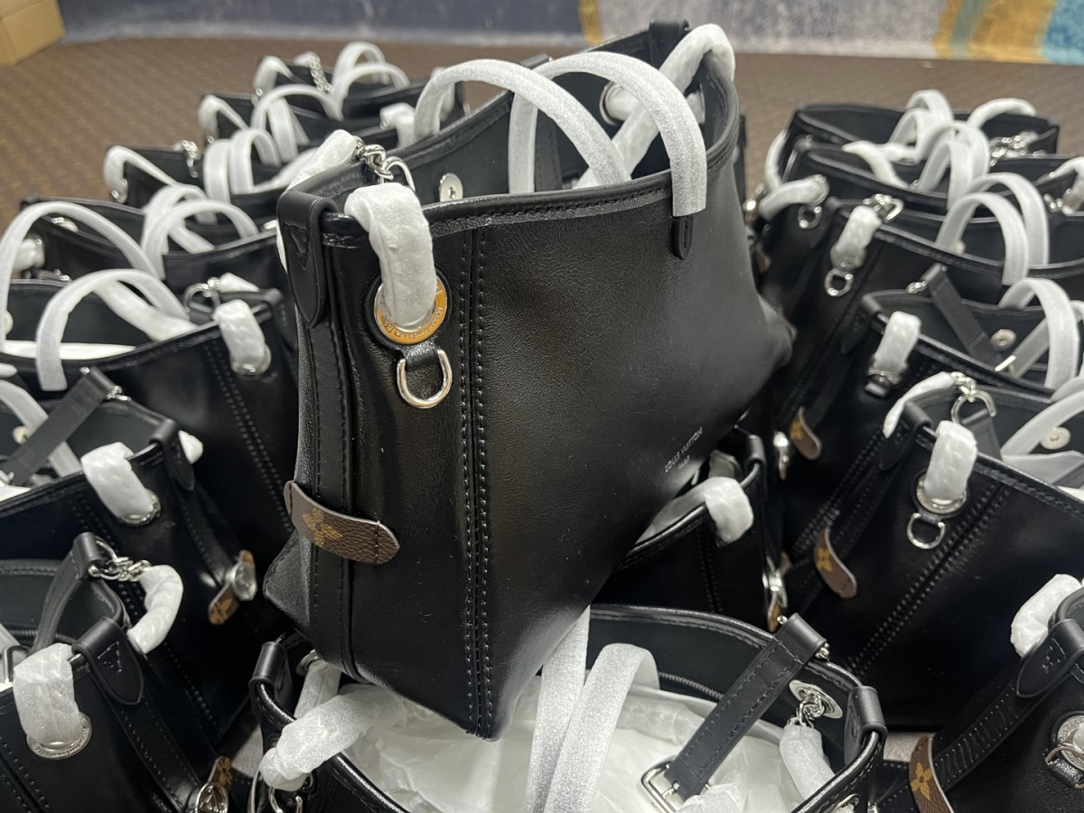 Shebag Super replica Louis Vuitton carryall dark bb lambskin bag review(July 2025 updated)-Best Quality Fake designer Bag Review, Replica designer bag ru