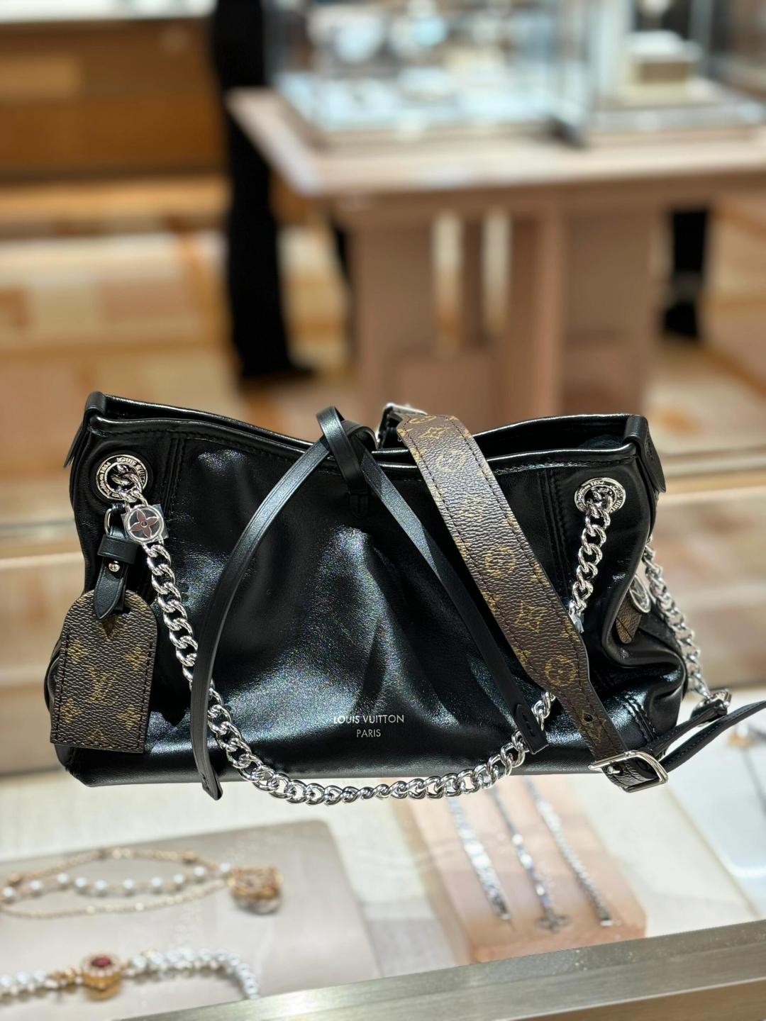 Shebag Super replica Louis Vuitton carryall dark bb lambskin bag review(July 2025 updated)-Best Quality Fake designer Bag Review, Replica designer bag ru