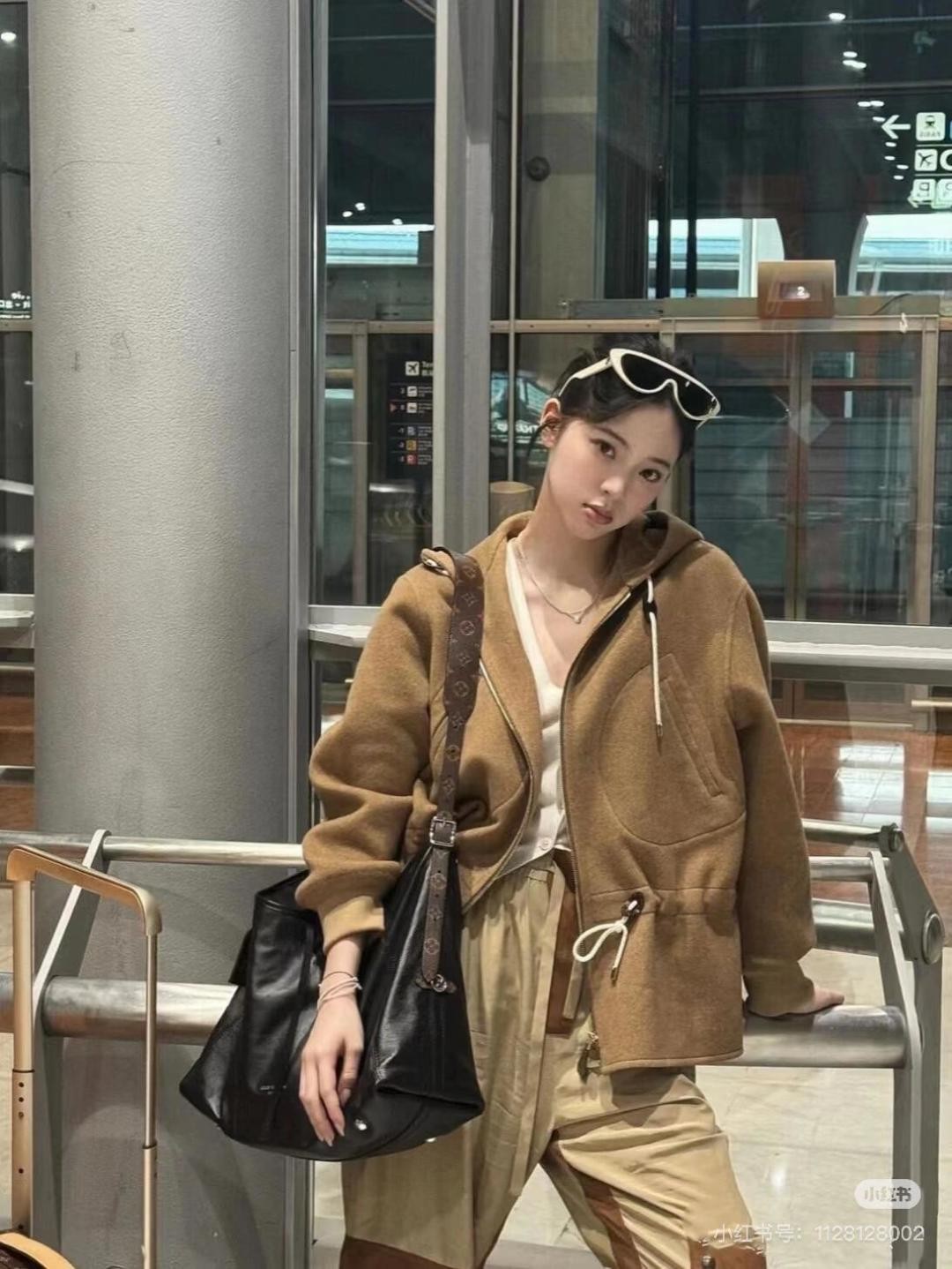 Shebag Super replica Louis Vuitton carryall dark bb lambskin bag review(July 2025 updated)-Best Quality Fake designer Bag Review, Replica designer bag ru