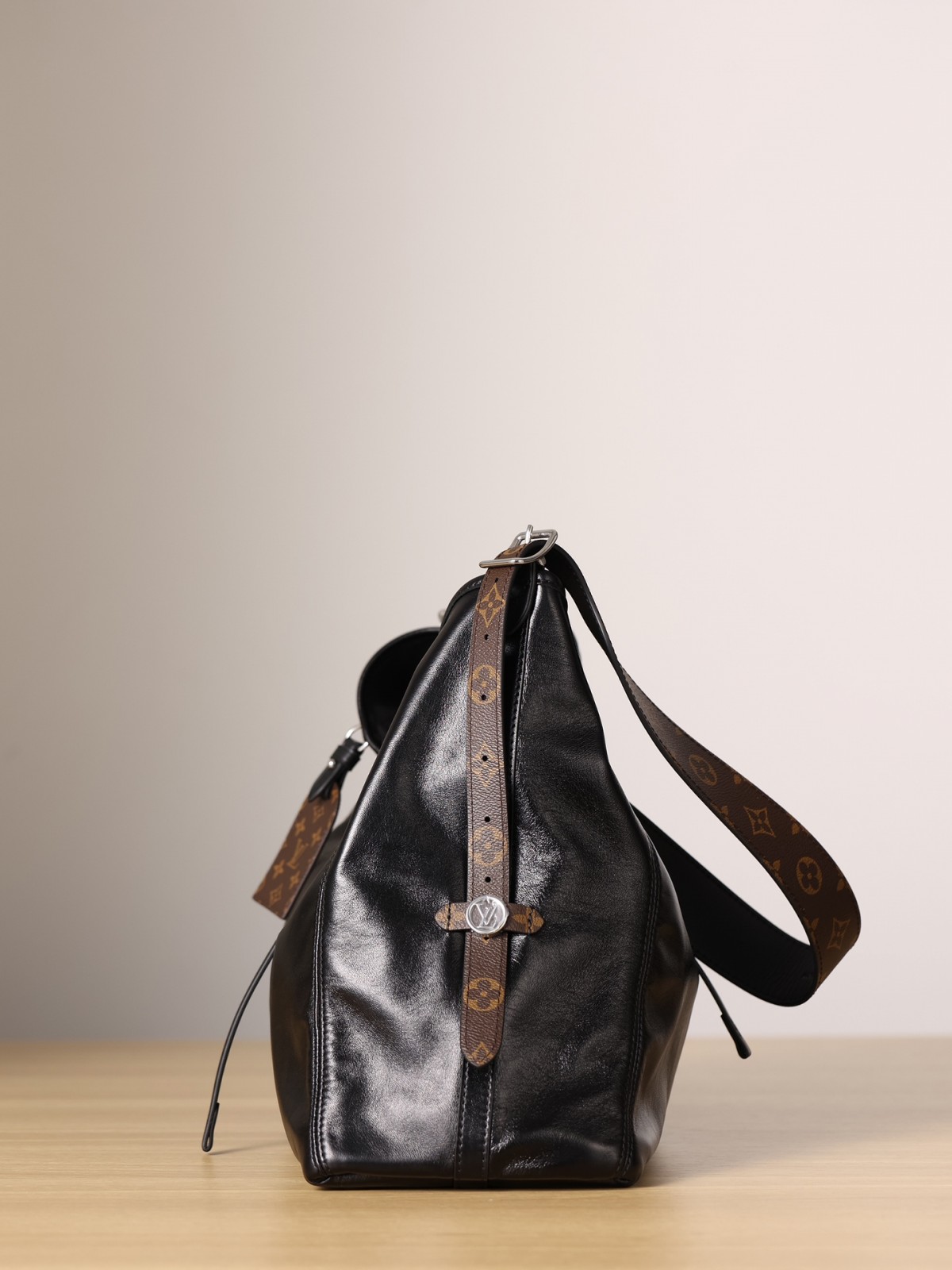 Shebag Super replica Louis Vuitton Carryall dark full leather lambskin bag review(July 2025 Updated)-Best Quality Fake designer Bag Review, Replica designer bag ru Shebag Super replica Louis Vuitton Carryall dark full leather lambskin bag review(July 2025 Updated)-Best Quality Fake designer Bag Review, Replica designer bag ru