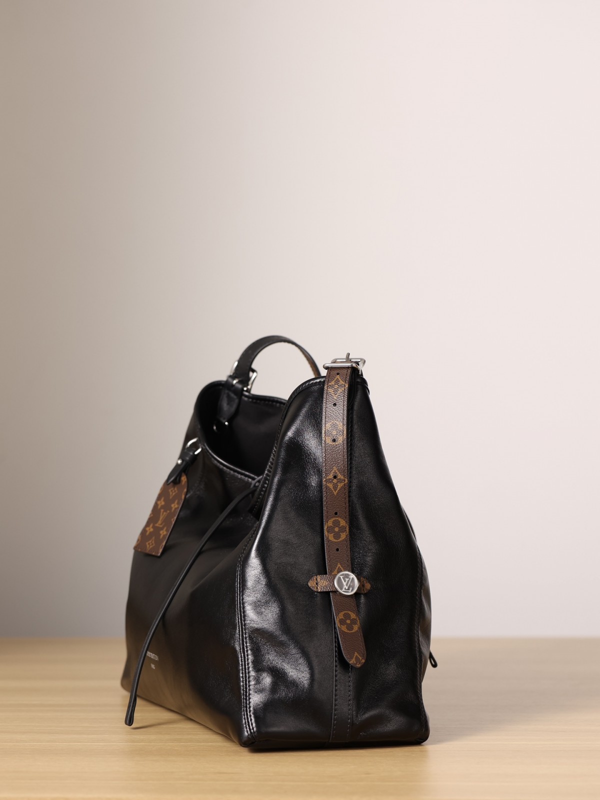 Shebag Super replica Louis Vuitton Carryall dark full leather lambskin bag review(July 2025 Updated)-Best Quality Fake designer Bag Review, Replica designer bag ru Shebag Super replica Louis Vuitton Carryall dark full leather lambskin bag review(July 2025 Updated)-Best Quality Fake designer Bag Review, Replica designer bag ru