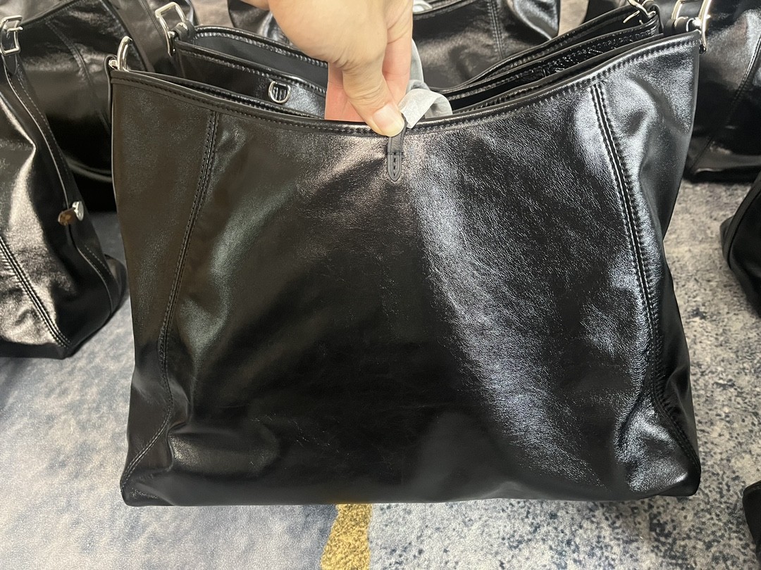 Shebag Super replica Louis Vuitton Carryall dark full leather lambskin bag review(July 2025 Updated)-Best Quality Fake designer Bag Review, Replica designer bag ru Shebag Super replica Louis Vuitton Carryall dark full leather lambskin bag review(July 2025 Updated)-Best Quality Fake designer Bag Review, Replica designer bag ru