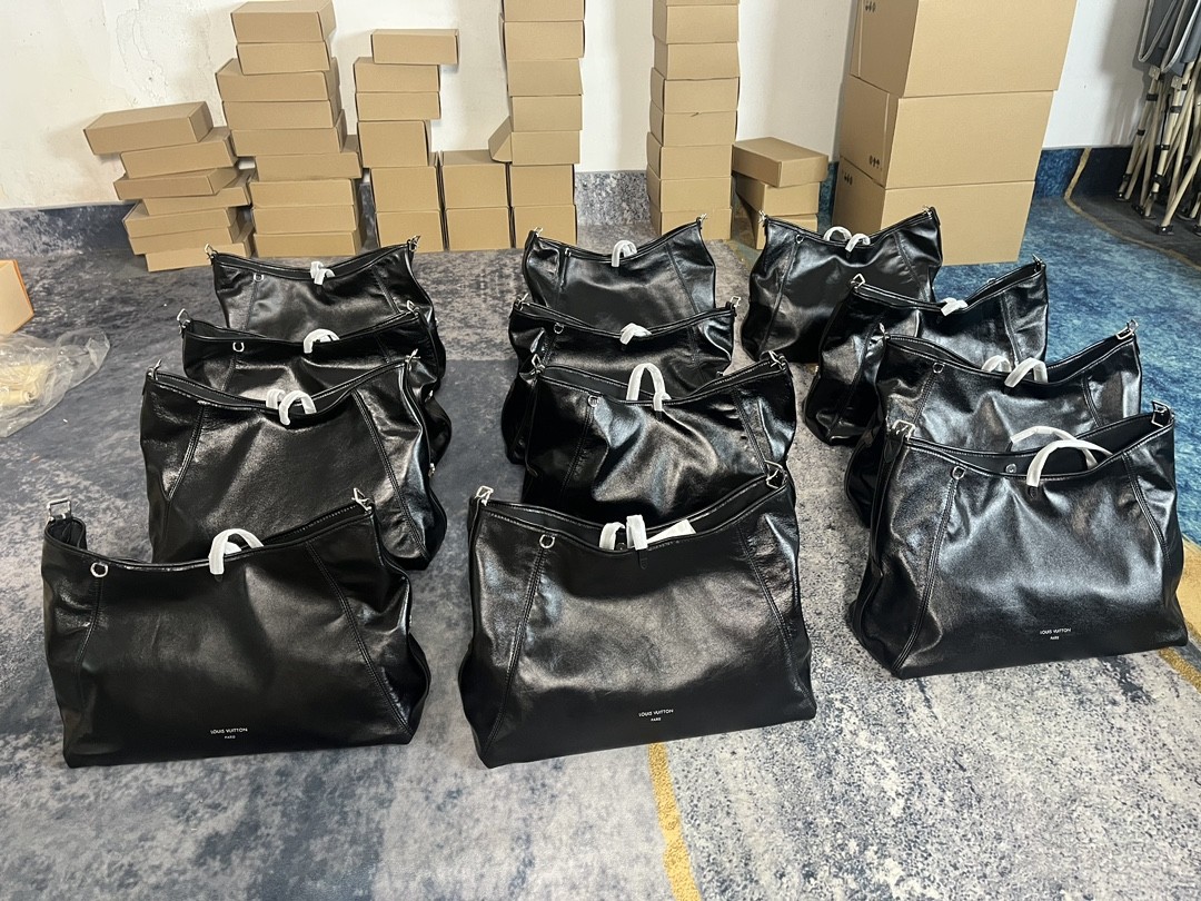 Shebag Super replica Louis Vuitton Carryall dark full leather lambskin bag review(July 2025 Updated)-Best Quality Fake designer Bag Review, Replica designer bag ru Shebag Super replica Louis Vuitton Carryall dark full leather lambskin bag review(July 2025 Updated)-Best Quality Fake designer Bag Review, Replica designer bag ru