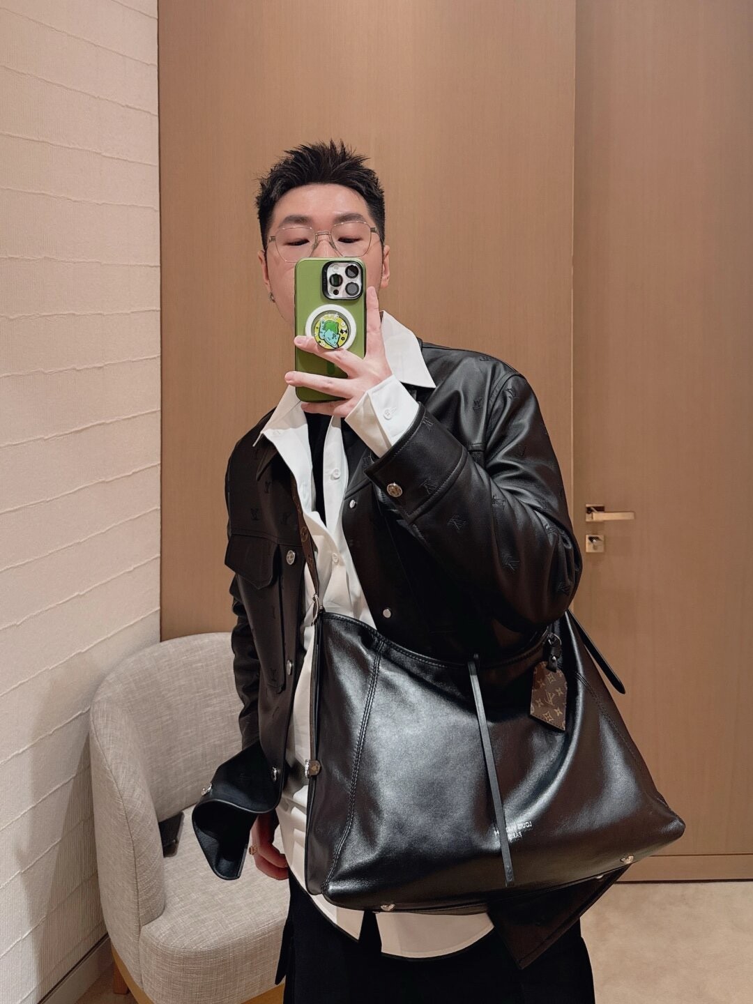 Shebag Super replica Louis Vuitton Carryall dark full leather lambskin bag review(July 2025 Updated)-Best Quality Fake designer Bag Review, Replica designer bag ru Shebag Super replica Louis Vuitton Carryall dark full leather lambskin bag review(July 2025 Updated)-Best Quality Fake designer Bag Review, Replica designer bag ru