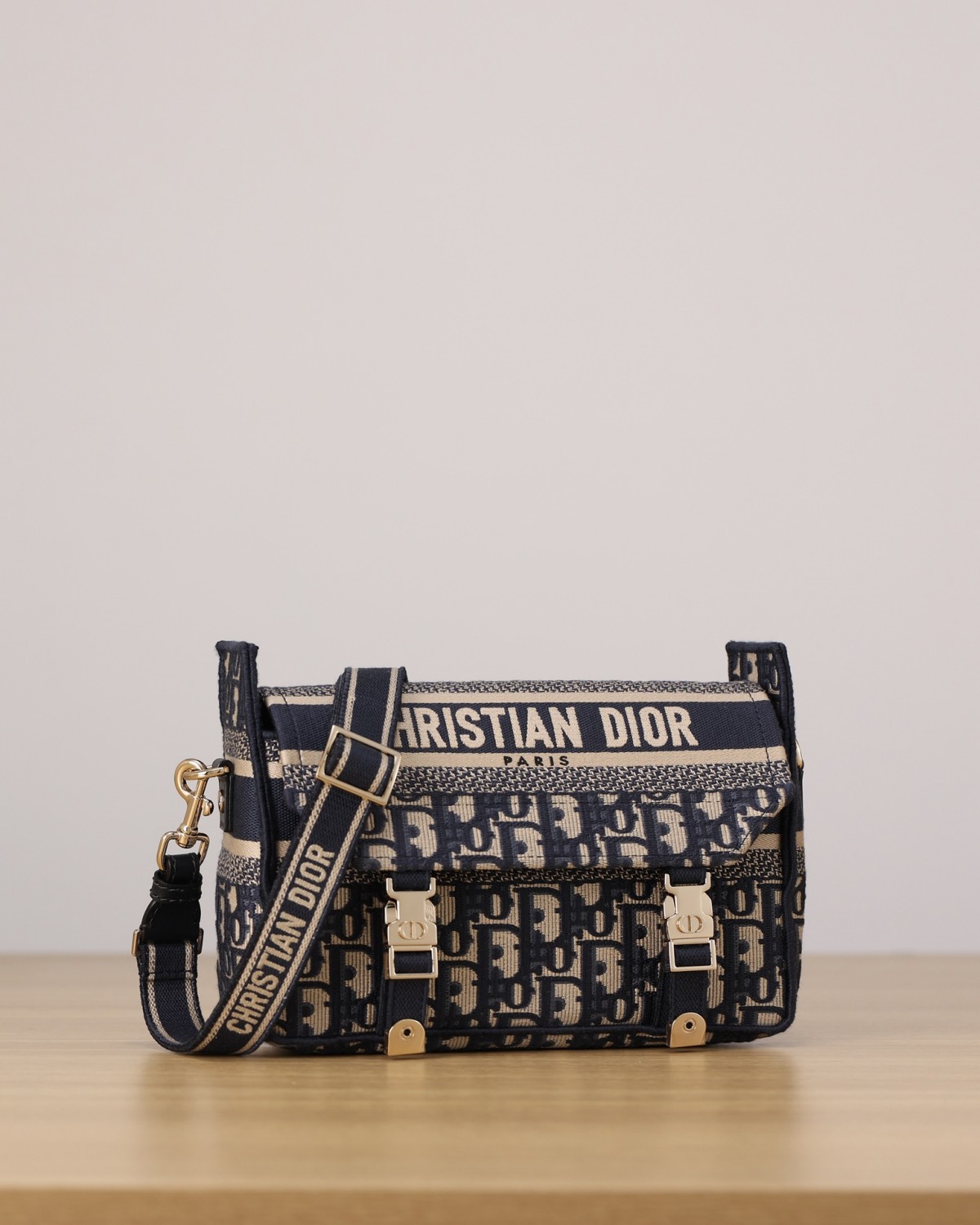 Shebag Super replica Dior Camp bag review(August 2025 Updated)-Best Quality Fake designer Bag Review, Replica designer bag ru Shebag Super replica Dior Camp bag review(August 2025 Updated)-Best Quality Fake designer Bag Review, Replica designer bag ru