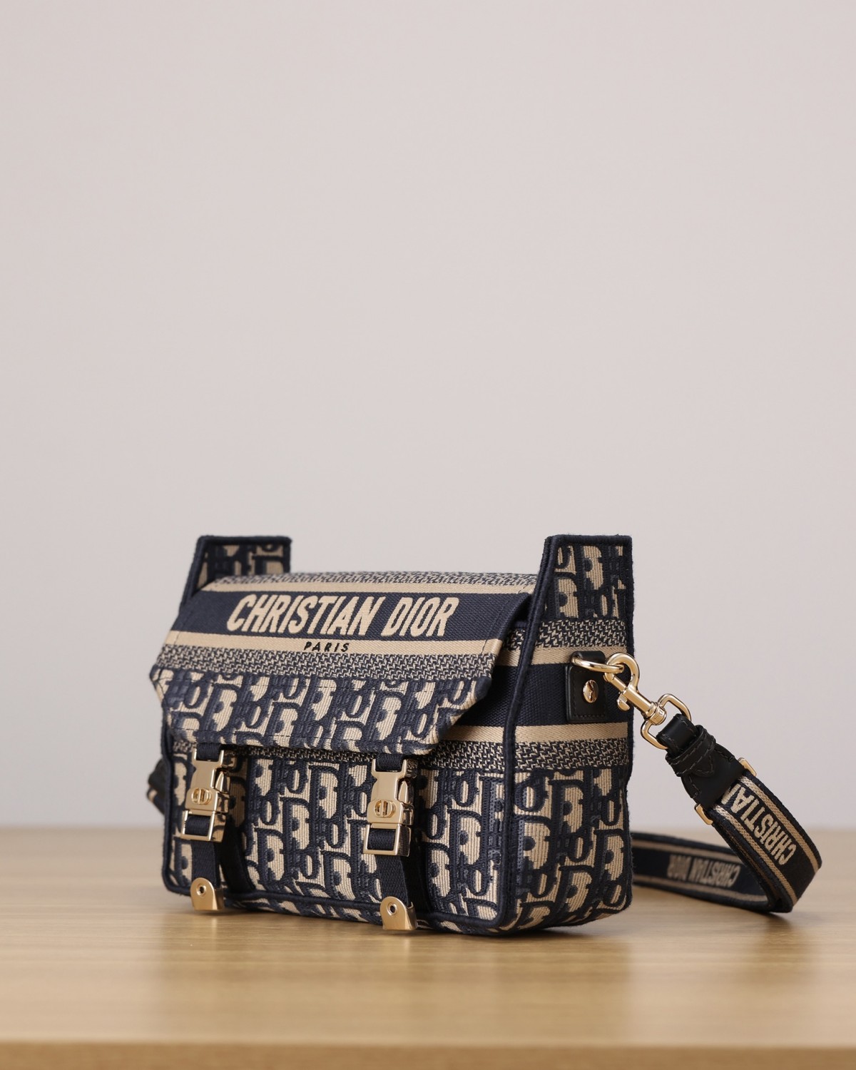 Shebag Super replica Dior Camp bag review(August 2025 Updated)-Best Quality Fake designer Bag Review, Replica designer bag ru Shebag Super replica Dior Camp bag review(August 2025 Updated)-Best Quality Fake designer Bag Review, Replica designer bag ru